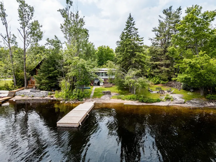 Muskoka Cottage Retreat on Stewart Lake - Image 1