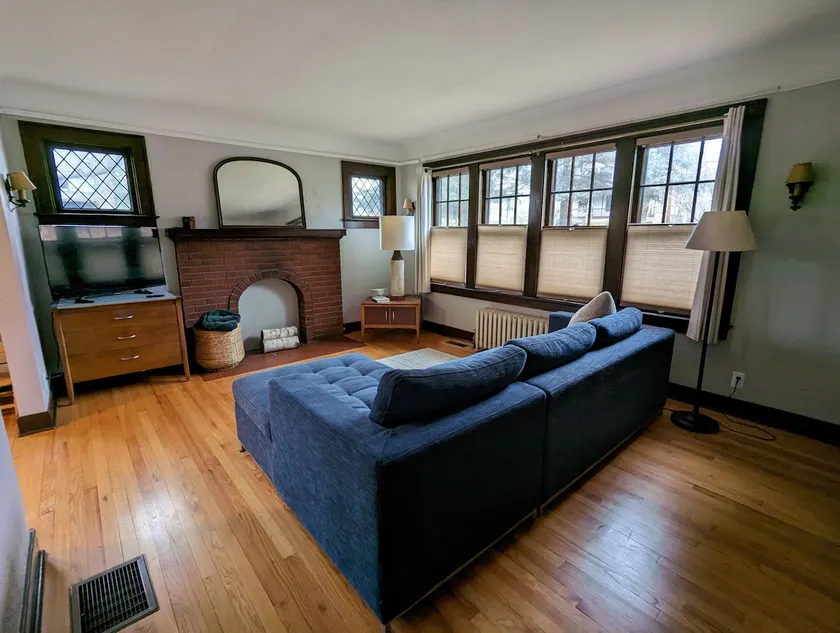 Historic Tudor Flat | Walk to Main St & HOMES - Image 1