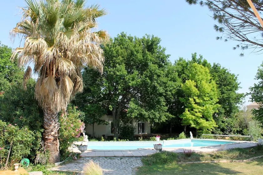 Mini Villa Vivi near Avignon - Image 1