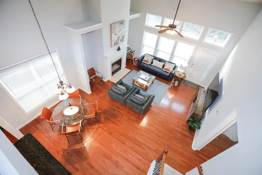 ENTIRE 4 BEDROOMS 2.5 BATH HOME PLUS OFFICE - Image 1