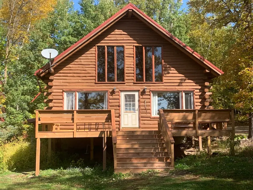 Log Cabin - Ice Fishing Cabin Rental Minnesota - Image 1