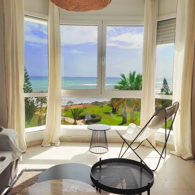 Beautiful Seafront Apartment in Hammamet - Image 1