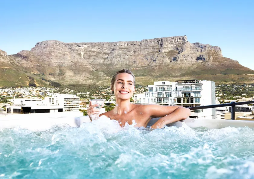Cape Town Manhattan Penthouse open air Jacuzzi . - Image 1