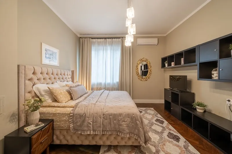 3 BDR Top Center Artistic Apartment - 115 m2 - Image 1