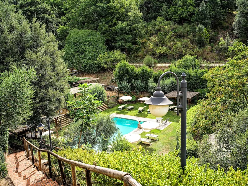 Loretta - Private holiday apartment with shared pool - Image 1