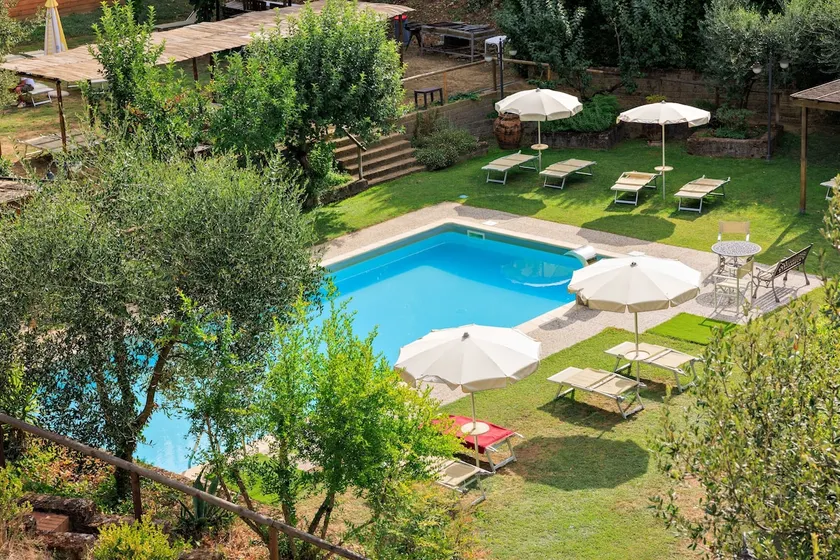 Brucina - Private holiday apartment with shared pool - Image 1