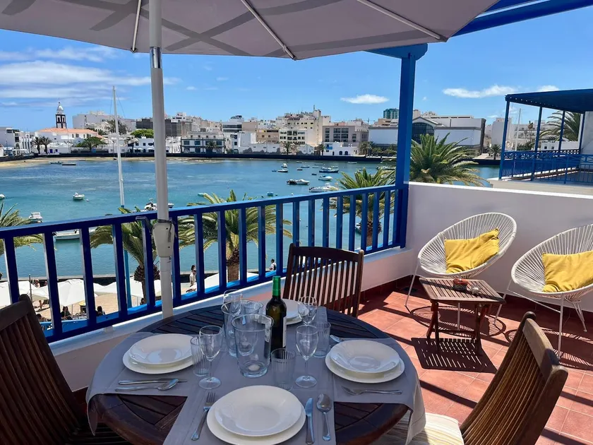 * SPECTACULAIRE MAISON DANS UN ENVIRONNEMENT PRIVILÉGIÉ AVEC VUE SUR LA MER, WIFI et télévision par satellite - Image 1