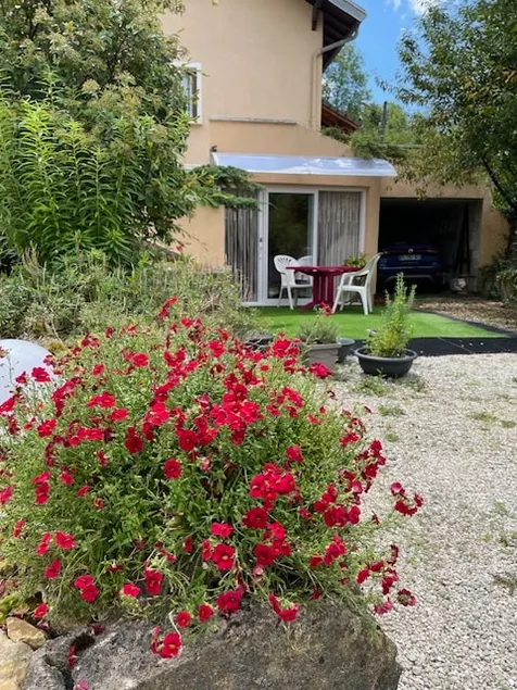 Studio at the gates of Jura - Oyonnax - 1 hour from Lyon - Image 1