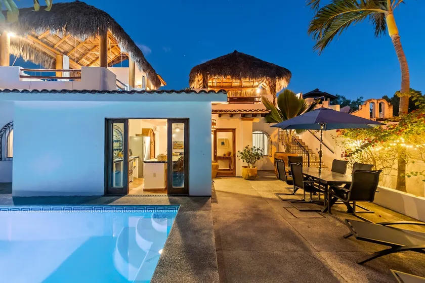 Casa Tiki Beach House Golden Zone - Image 1