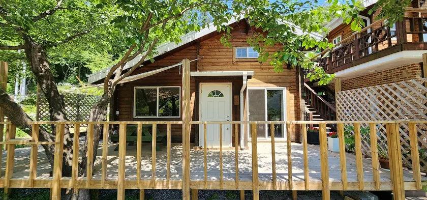 Seona and Grandpa's Log Cabin - Sanim - Image 1