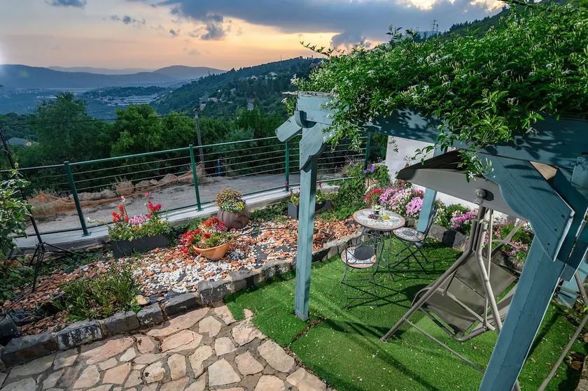 Ken's B&B for lovers - Image 1