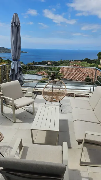 House in Pozzaccio with beautiful sea views - Image 1