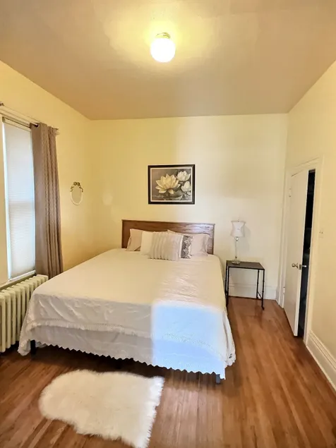 Apartment in the Heart of Downtown (Hollywood) - Image 1