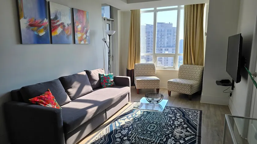 Square-One Condo Amazing View (accommodates 6) - Image 1
