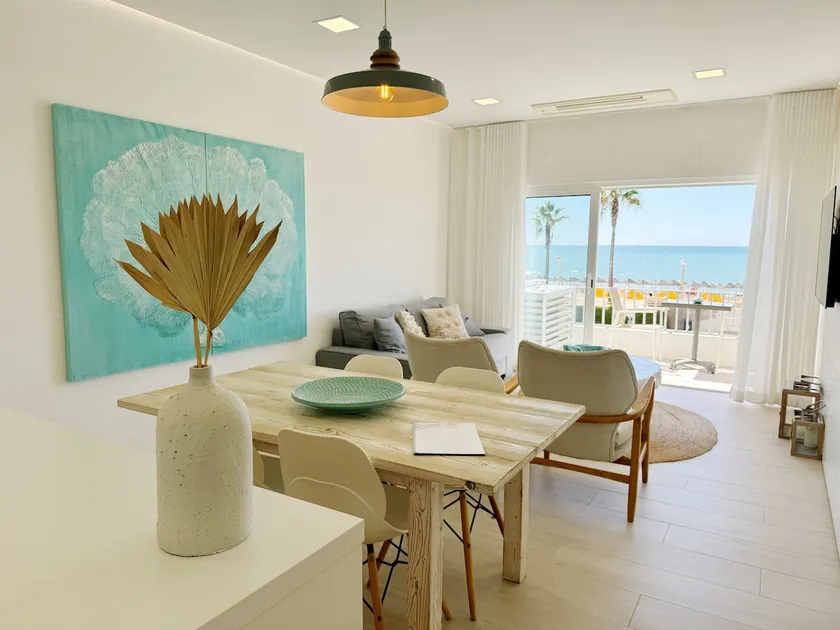 Seafront Apartment in Quarteira - Image 1