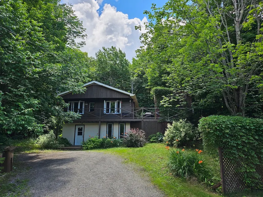 The charming wooded with spa and veranda - Image 1