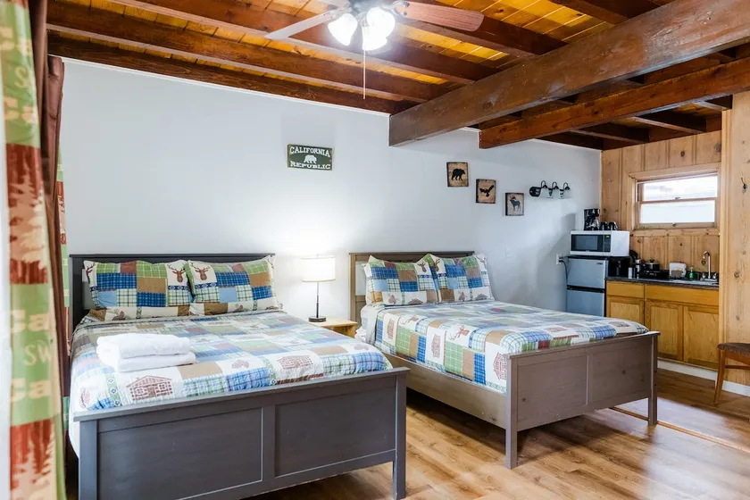 03: The Tahoe Retro Double Bed Studio - Image 1