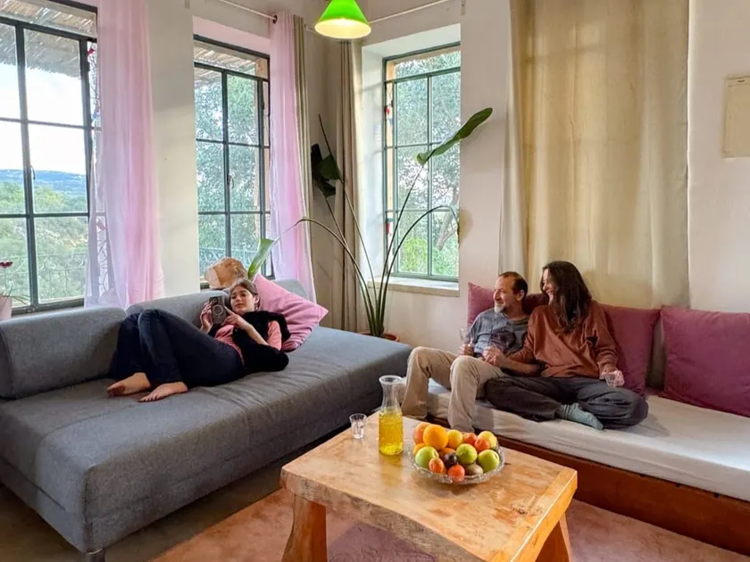 Tranquil House - a B&B for families and couples in a quiet location - Image 1