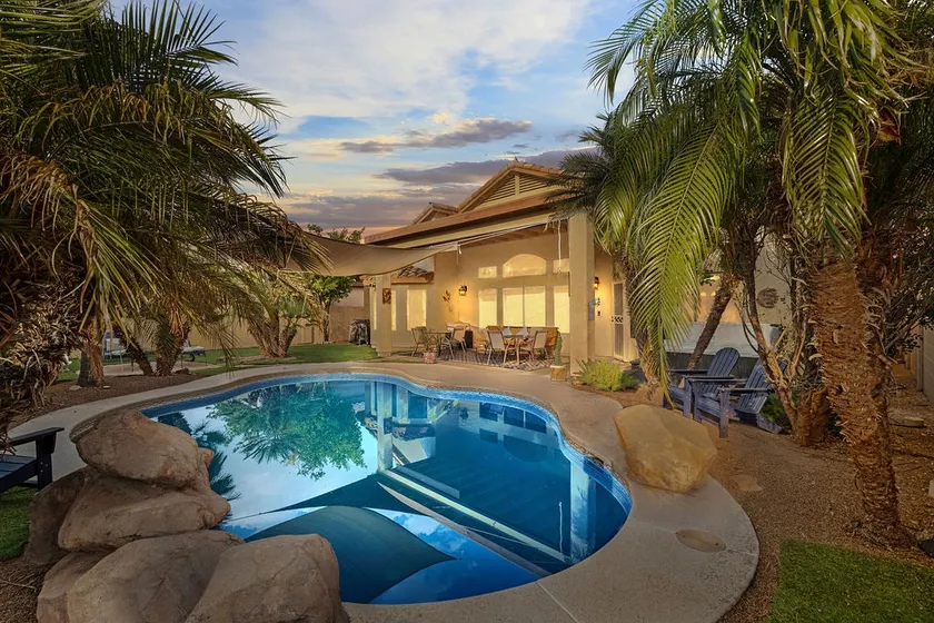 Relax by the Pool/Hot Tub|Cozy Fire Pit+EV Charger - Image 1