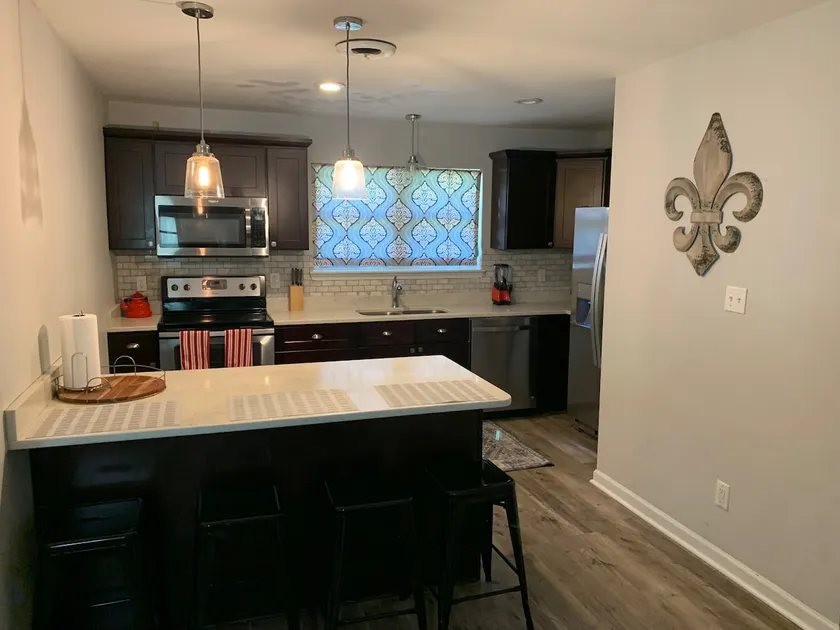 Carolina Cottage-near Shops, Dining & Camp Lejeune - Image 1