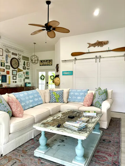 Old Florida Charm! 4 Bedroom Heated Salt Pool Home - Image 1