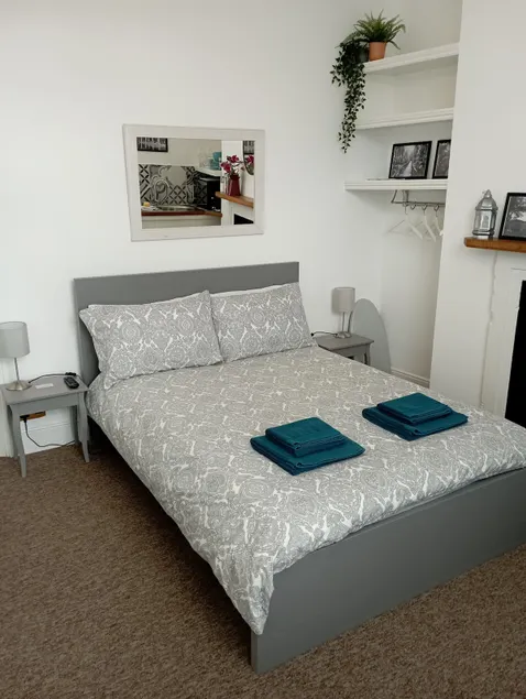 Bright Ground Floor Studio Flat in Central Bath - Image 1