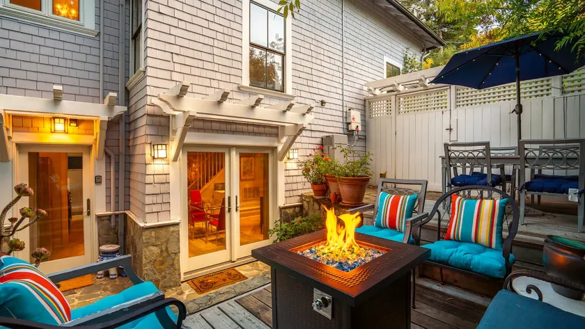 Sanctuary Living | HotTub, FirePit & MassageChair - Image 1