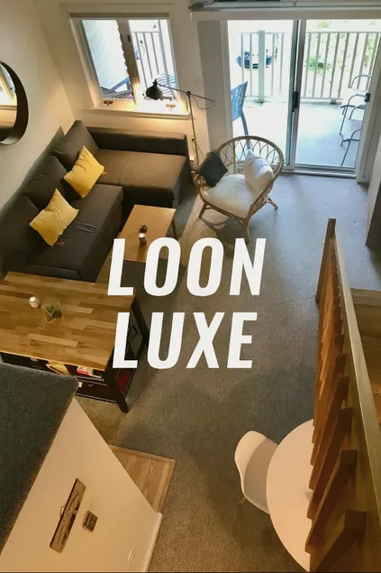 Loon Luxe Studio | Mountain Views | Walk to Town - Image 1