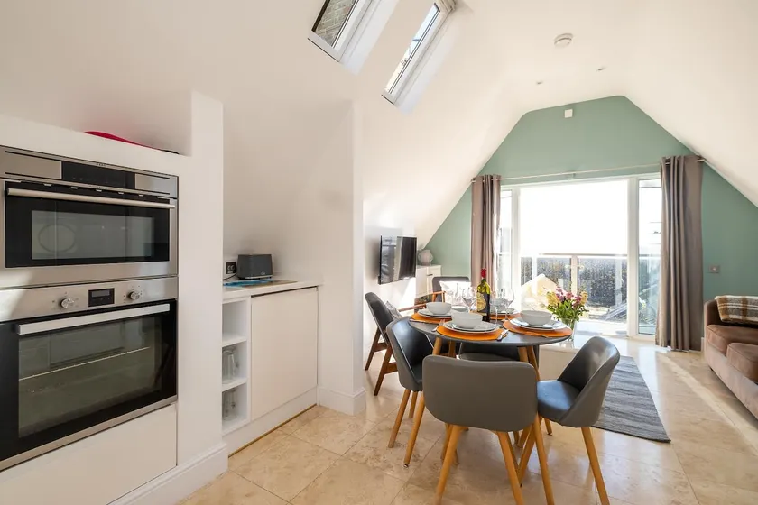 York House - smukt møbleret lejlighed med fantastisk havudsigt - Image 1