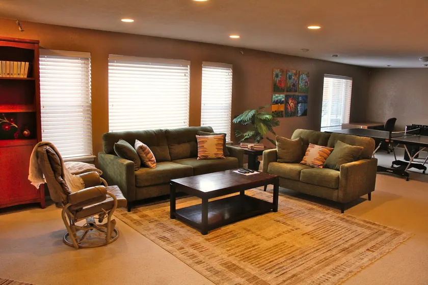 Clean and Spacious in Great Location-Private Entry - Image 1