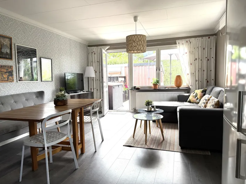 Wevio Stockholm Garden home | King Bed, Sleeps 4 - Image 1