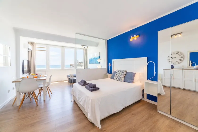 Modern apartm. with sea views 350m from the beach. - Image 1