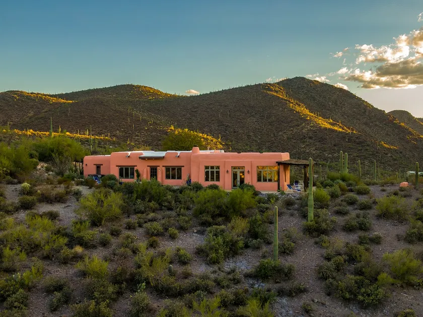 Casa de Saguaro National Park Adobe Home - Image 1