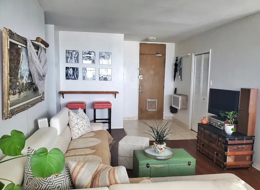 Spacious, Unique Space, Parking Included - Image 1