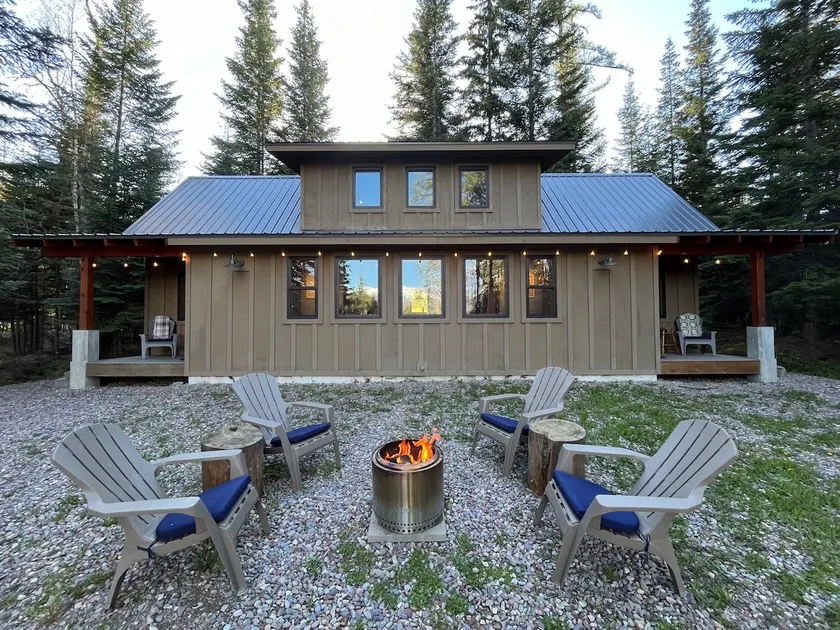 Base Camp Bigfork Lodge - Image 1