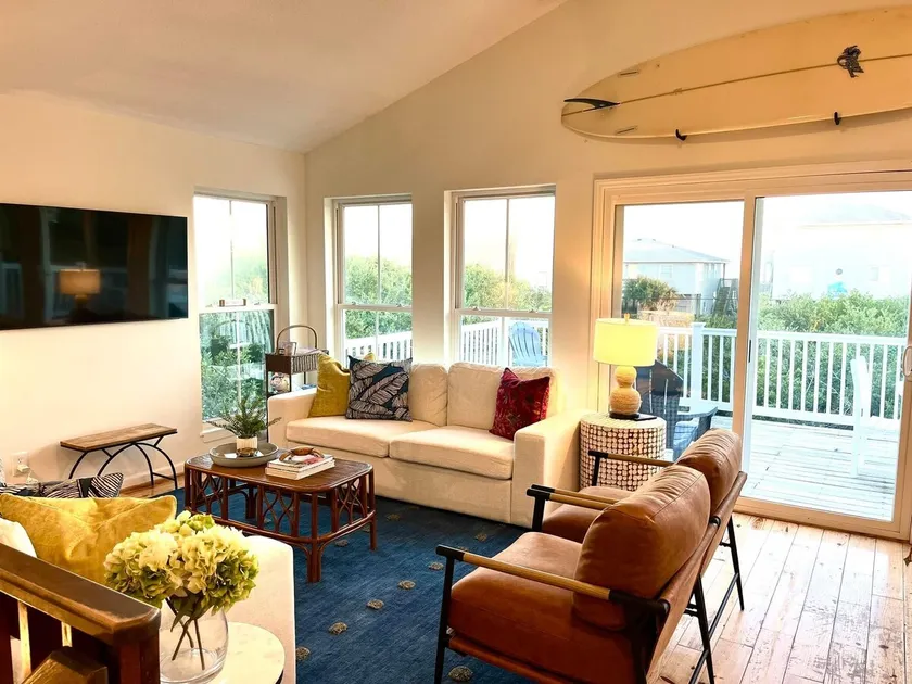 Chasin' Surf - PRIVATE BEACH ACCESS WITH OCEAN VIEWS - Image 1
