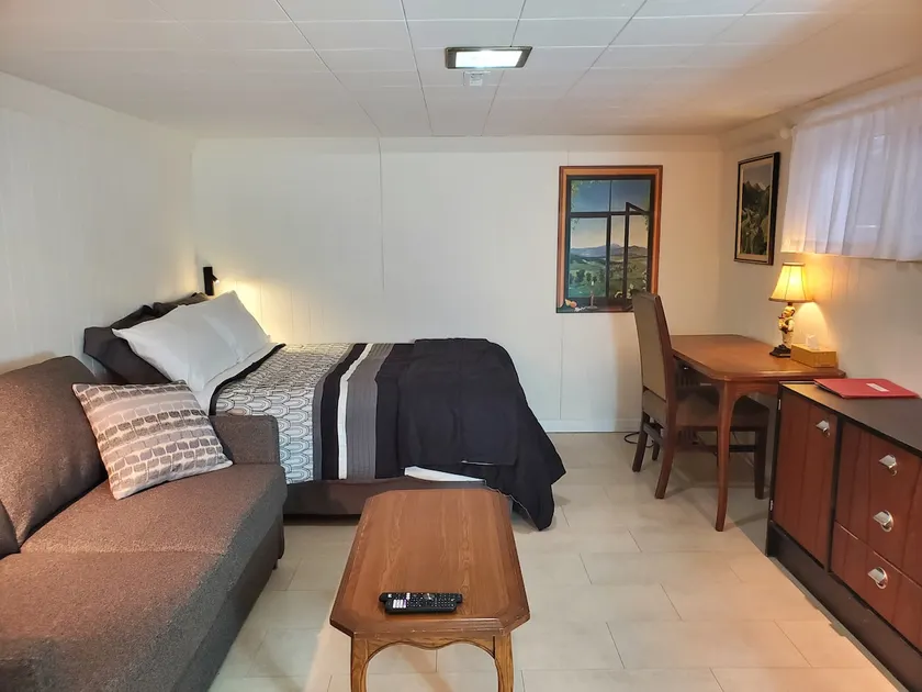 Relaxing and comfortable renovated apartment - Image 1