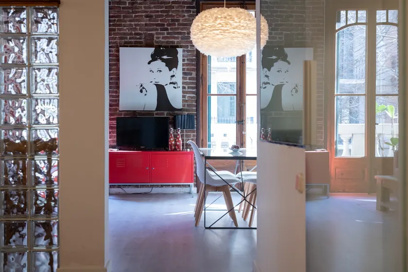 Relaxed, Spacious Loft with Jetted Tub - Image 1