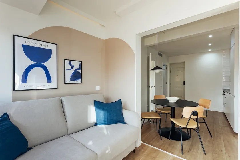 Vibe | Duplex with Terrace - Image 1
