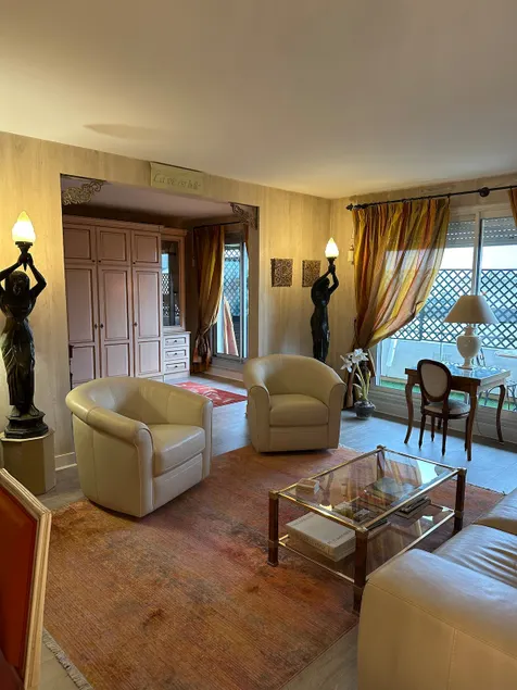 Luxurious, Sunny, Quiet Near Tennis Open. - Image 1