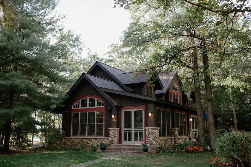 North Woods Cabin Luxury Retreat with Sauna - Image 1
