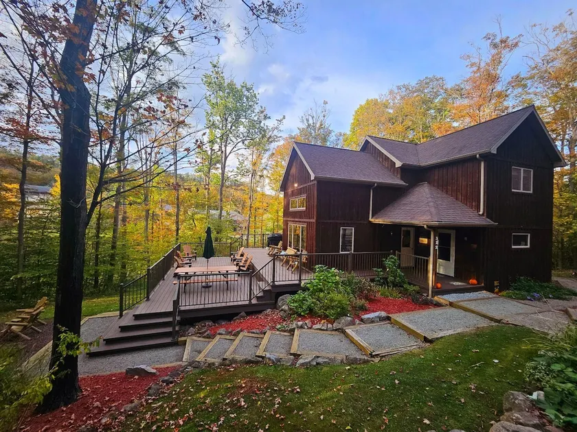 Dillon's Getaway Chalet at Hidden Valley Resort - Image 1