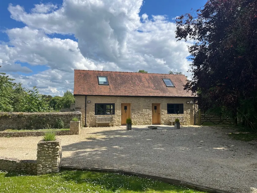 Country Cottage 2 - Oxford/Cotswolds/Bicester - Image 1