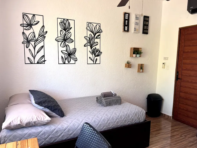 Best price in HotelZone 5 min to beach, great wifi - Image 1