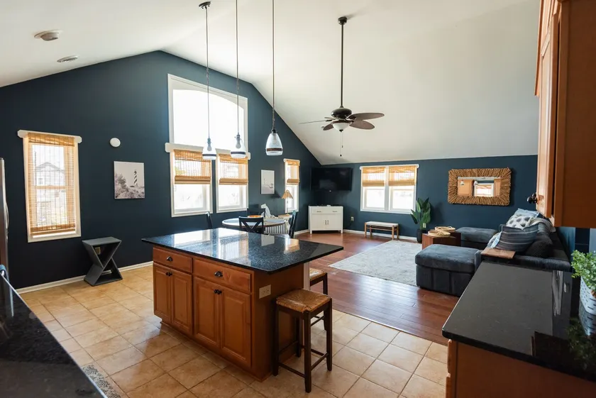 Barefoot Bungalow - Image 1