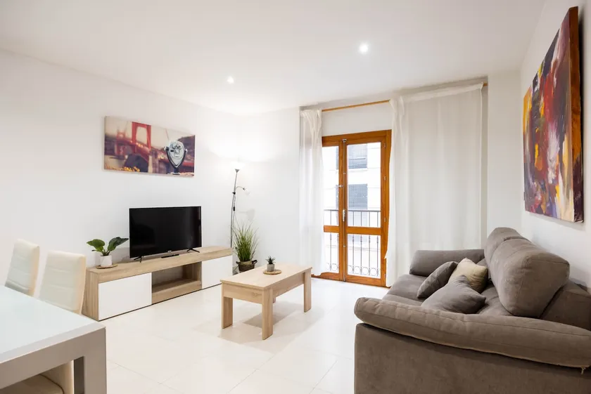 Historic Center Apartment 3B CTSpain - Image 1