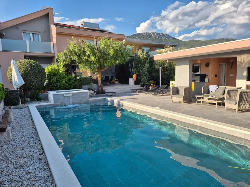 Villa Toni mit Schwimmbad - Image 1