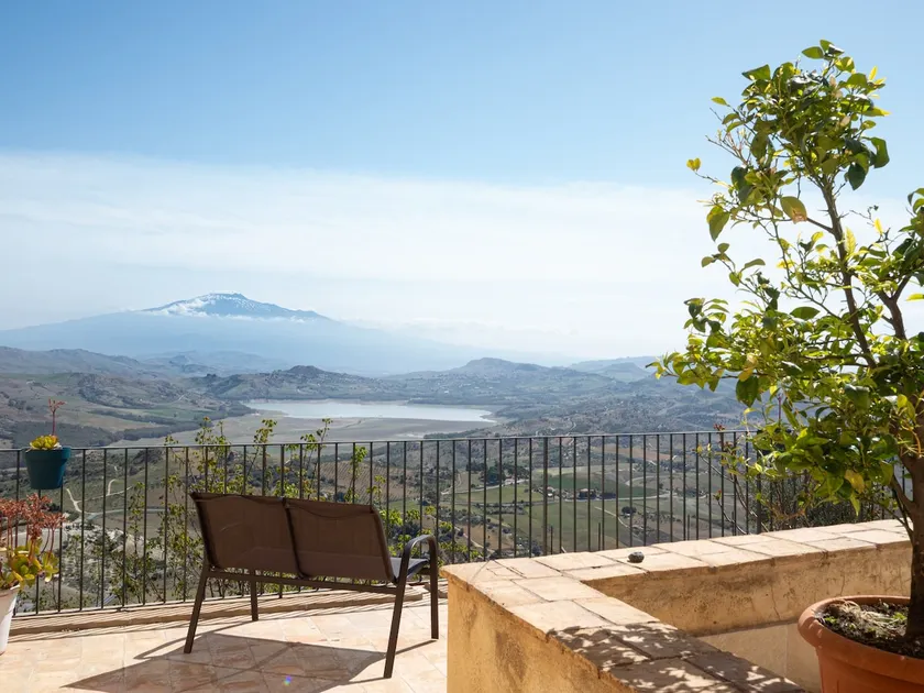 Case al Borgo |Camilleri – Etna Lake View Terrace - Image 1