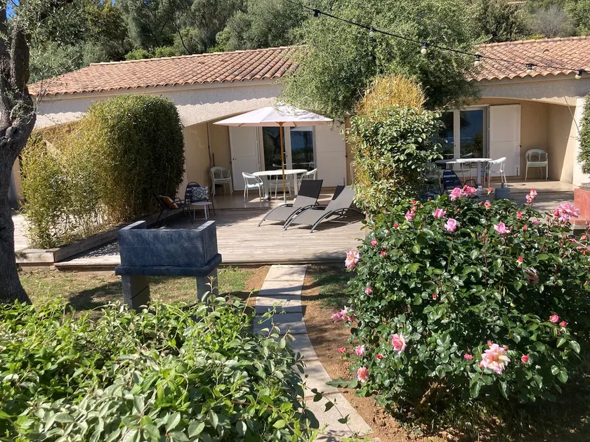 Mini-Villas with sea view and pool - Image 1
