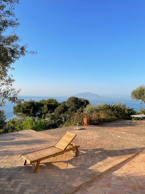 Cesina Home | Apartment in Historic Villa with Panoramic Terrace - Image 1